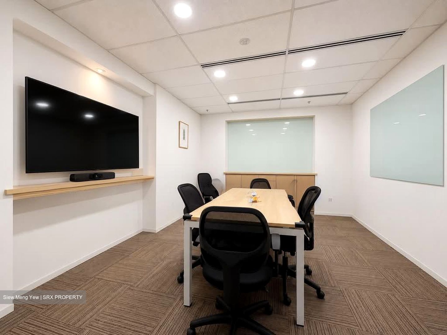 Robinson 112 (D1), Office #588637831